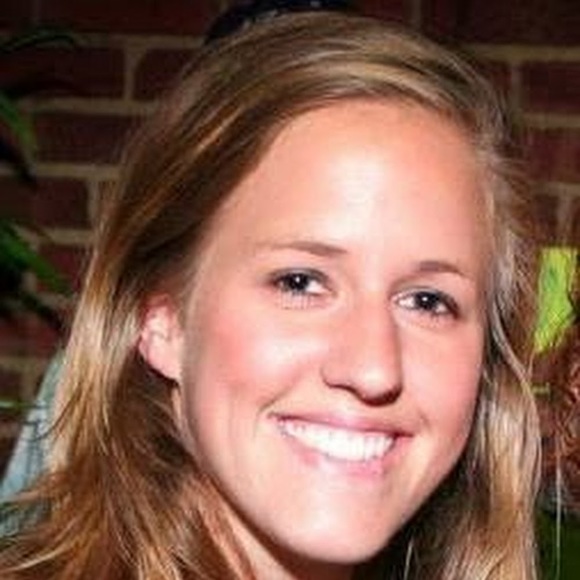 Meet your Posher, Caroline - Picture 1 of 1